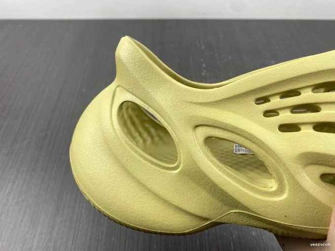 Sulfur GV6775 RNNR Yeezy Adidas Foam 0825
